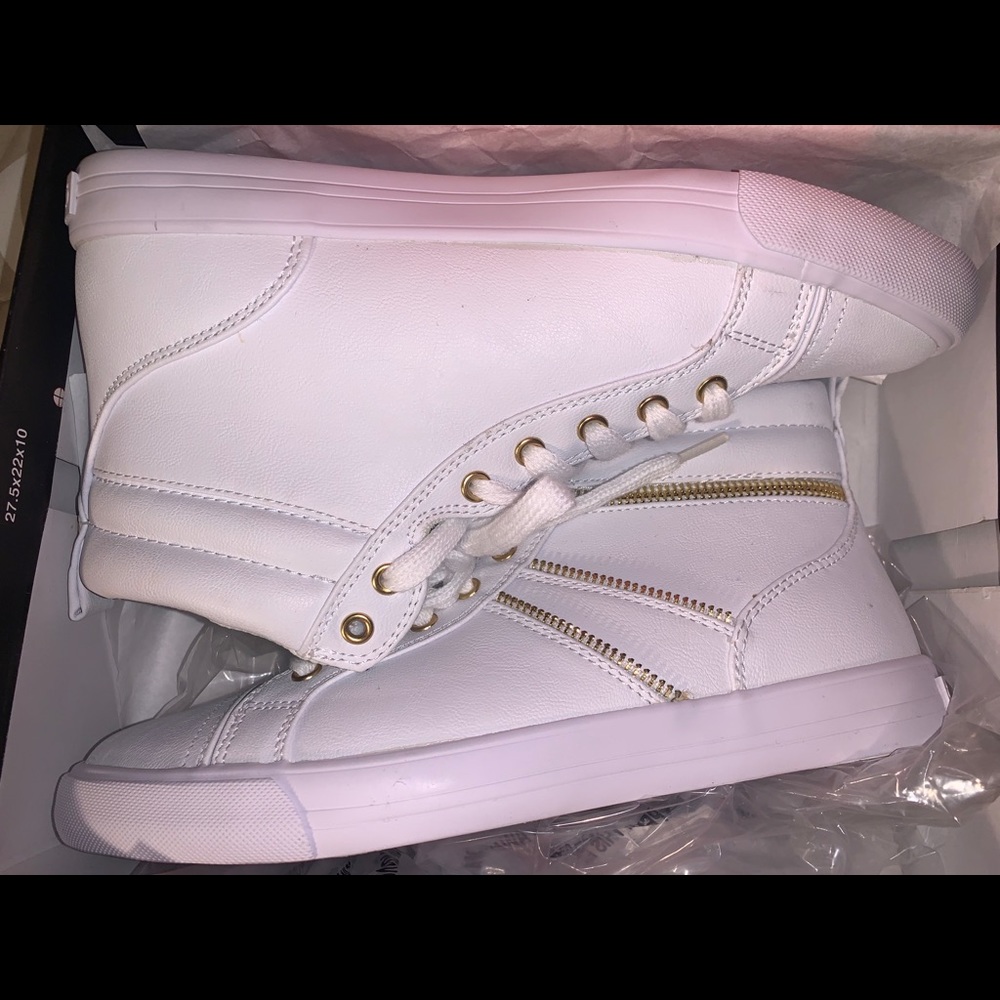 G by guess white sneakers